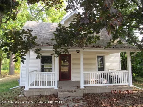 225 E Jefferson St, Dimondale, MI 48821 photo 1