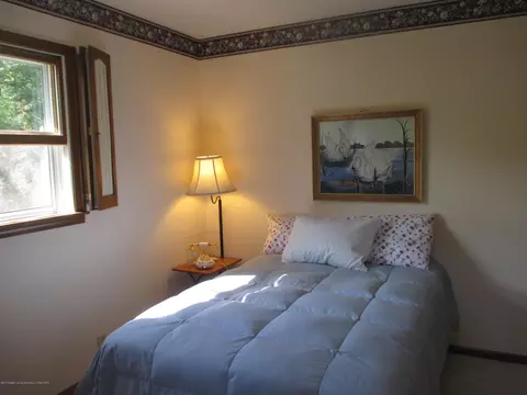 514 E Riv, Grand Ledge, MI 48837 photo 21