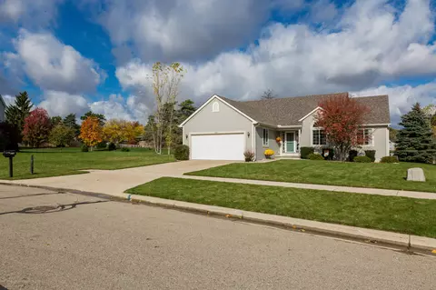 5887 Westover Dr, Bath, MI 48808 photo 2