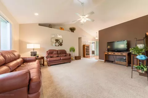 5887 Westover Dr, Bath, MI 48808 photo 10