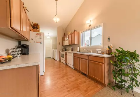 5887 Westover Dr, Bath, MI 48808 photo 7