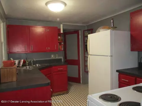 409 Lamb St, Perry, MI 48872 photo 8