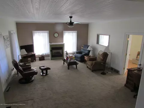 226 E Ash St, Mason, MI 48854 photo 9