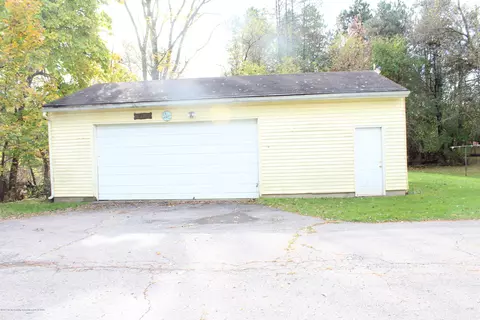 6456 E Clark Rd, Bath, MI 48808 photo 4