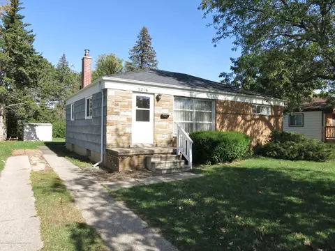 3216 Timber Dr, Lansing, MI 48917 photo 3