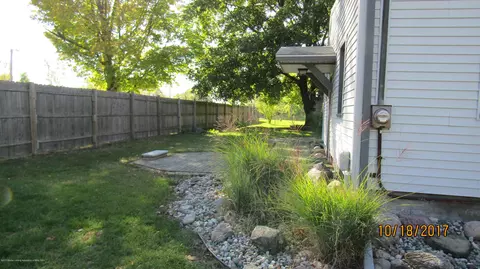 2208 E Cavanaugh Rd, Lansing, MI 48910 photo 12