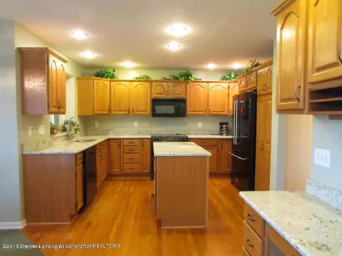 5548 Silverleaf Ct, Haslett, MI 48840 photo 19