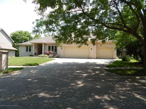 5552 Silverleaf Ct, Haslett, MI 48840 photo 1