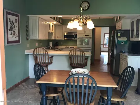 5552 Silverleaf Ct, Haslett, MI 48840 photo 8