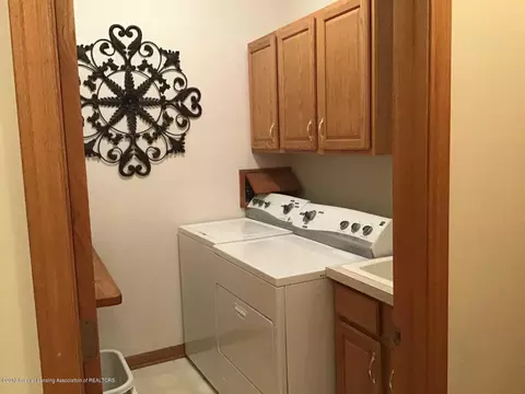 5552 Silverleaf Ct, Haslett, MI 48840 photo 16