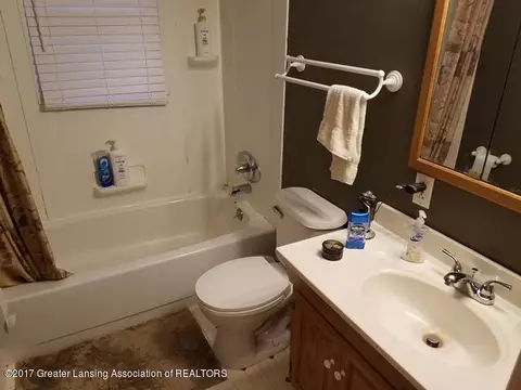 2515 Lyons Ave, Lansing, MI 48910 photo 6