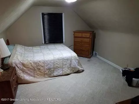 2515 Lyons Ave, Lansing, MI 48910 photo 9