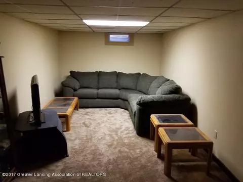 2515 Lyons Ave, Lansing, MI 48910 photo 7