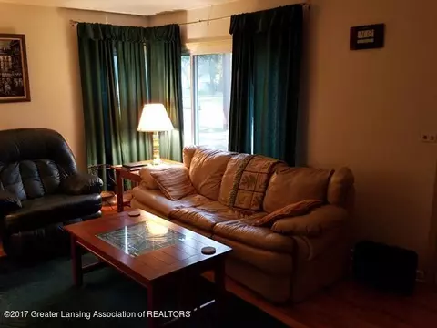 2515 Lyons Ave, Lansing, MI 48910 photo 3