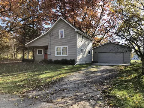 216 Mill St, Maple Rapids, MI 48853 photo 1