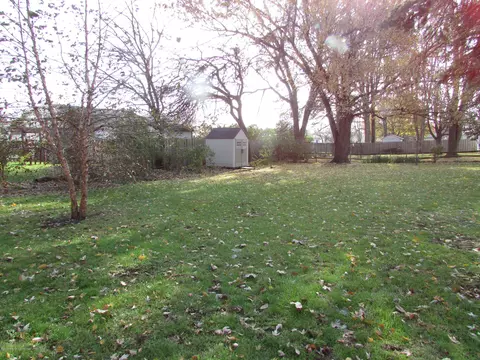 207 S Walnut Ct, Mason, MI 48854 photo 5