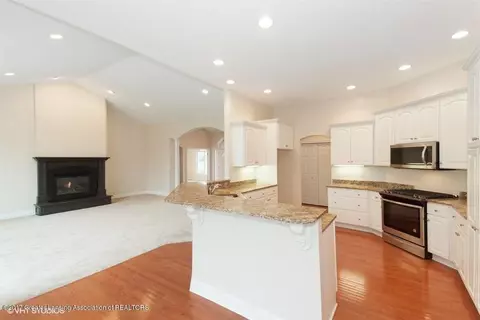 12780 Paradise Dr, Dewitt, MI 48820 photo 3