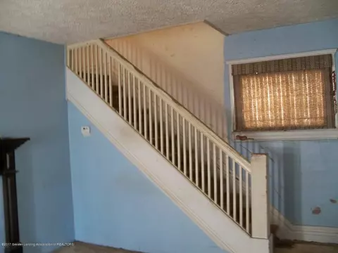 701 Baker St, Lansing, MI 48910 photo 3