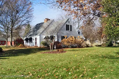 714 Andover Dr, Dewitt, MI 48820 photo 2