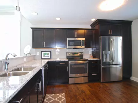 5280 E Hawk Hollow Dr, Bath, MI 48808 photo 2