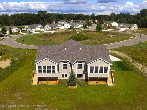 5282 E Hawk Hollow Dr, Bath, MI 48808 photo 2