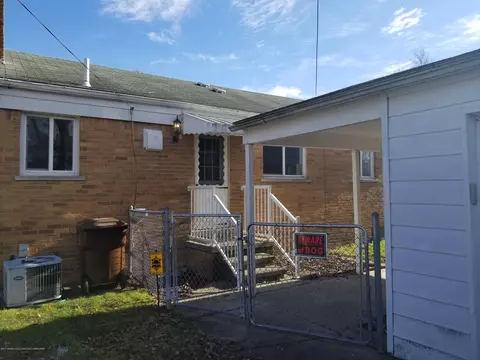 2227 Barstow Rd, Lansing, MI 48906 photo 23