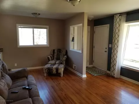 2227 Barstow Rd, Lansing, MI 48906 photo 4