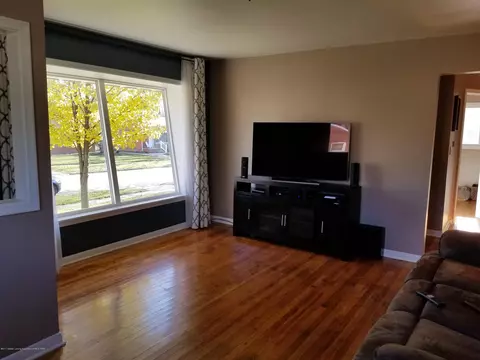 2227 Barstow Rd, Lansing, MI 48906 photo 5