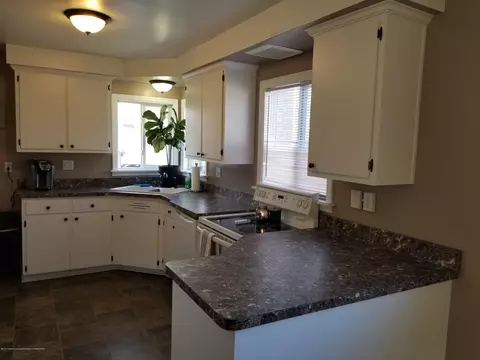 2227 Barstow Rd, Lansing, MI 48906 photo 8