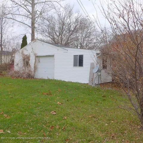 226 E Cherry St, Mason, MI 48854 photo 5
