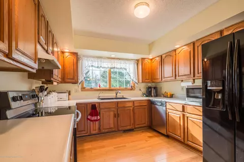 13506 Jennifer Dr, Perry, MI 48872 photo 6