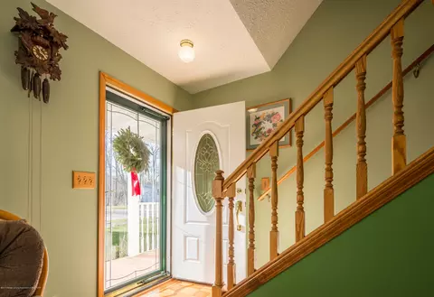 13506 Jennifer Dr, Perry, MI 48872 photo 2