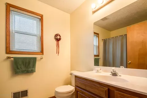 13506 Jennifer Dr, Perry, MI 48872 photo 15