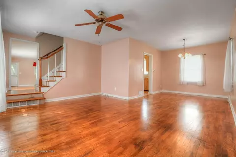 2116 Lyons Ave, Lansing, MI 48910 photo 4