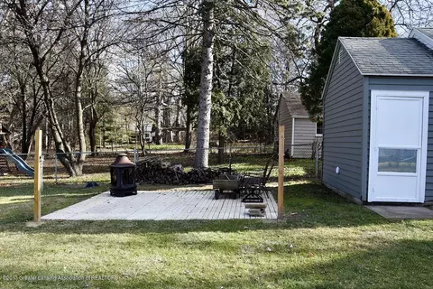 547 E Holmes Rd, Lansing, MI 48910 photo 27