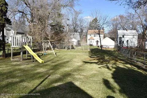 547 E Holmes Rd, Lansing, MI 48910 photo 28
