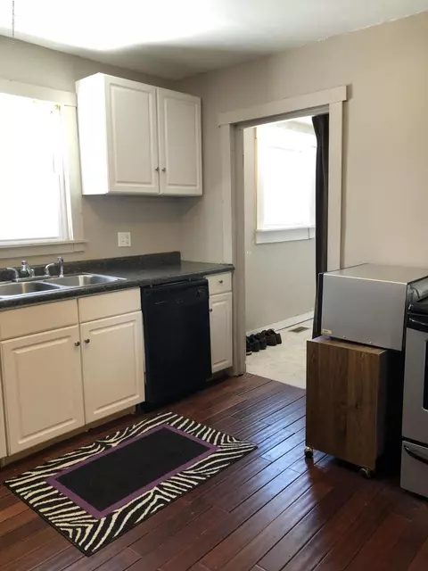 215 E North St, Lansing, MI 48906 photo 11