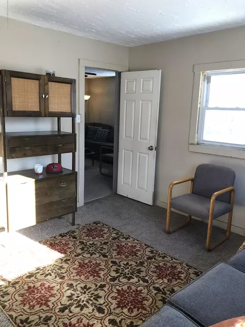 215 E North St, Lansing, MI 48906 photo 7
