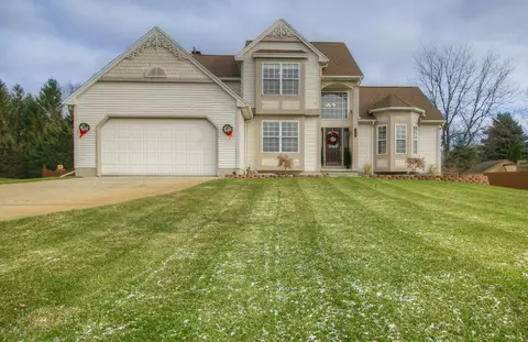 345 Crosswind Dr, Dimondale, MI 48821 photo 1