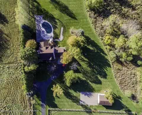 850 Gulick Rd, Haslett, MI 48840 photo 2