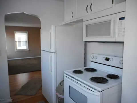 745 Fitting Ave, Lansing, MI 48917 photo 9