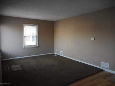 745 Fitting Ave, Lansing, MI 48917 photo 10