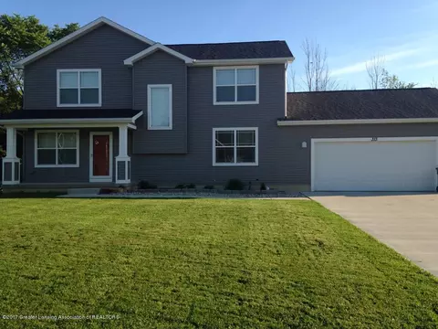 313 Red Maple Ln, Shepherd, MI 48883 photo 1