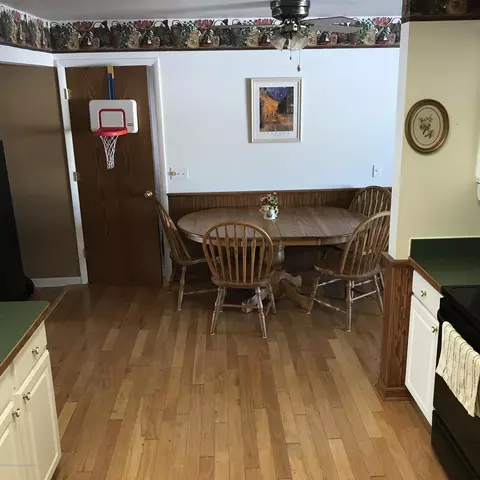 1724 E Stoll Rd, Lansing, MI 48906 photo 7