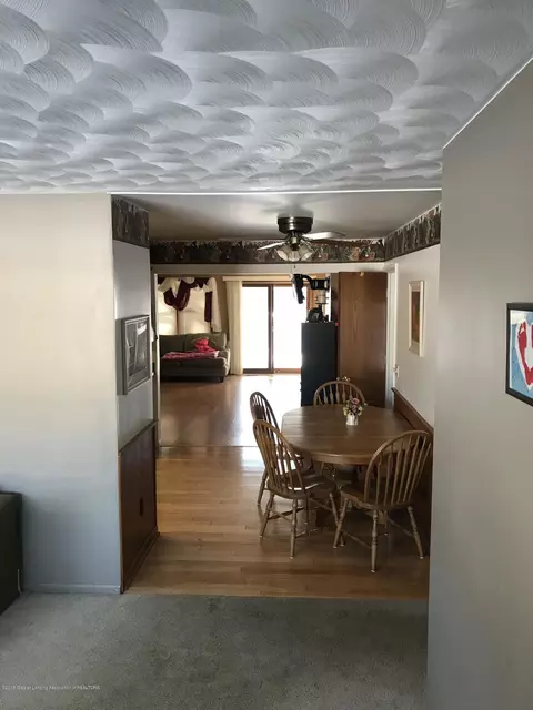1724 E Stoll Rd, Lansing, MI 48906 photo 5