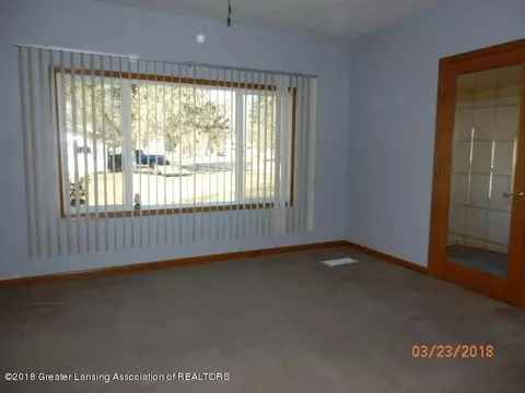 332 E First St, Perry, MI 48872 photo 9