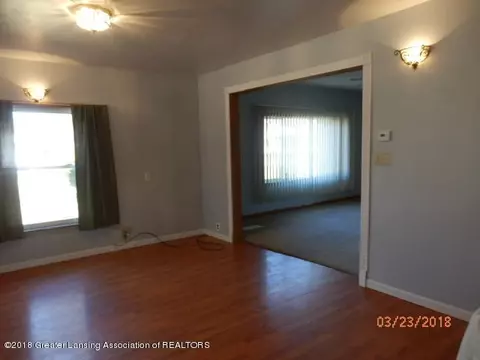 332 E First St, Perry, MI 48872 photo 8