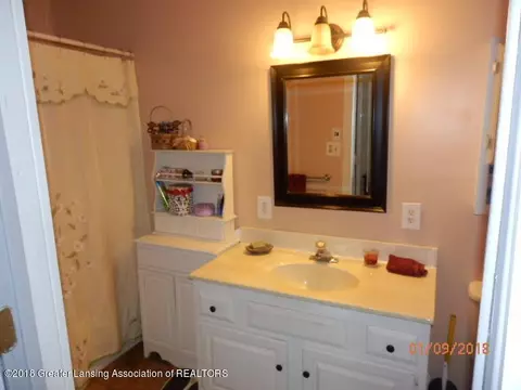 332 E First St, Perry, MI 48872 photo 12