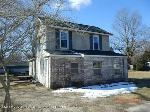 332 E First St, Perry, MI 48872 photo 1