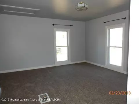 332 E First St, Perry, MI 48872 photo 16